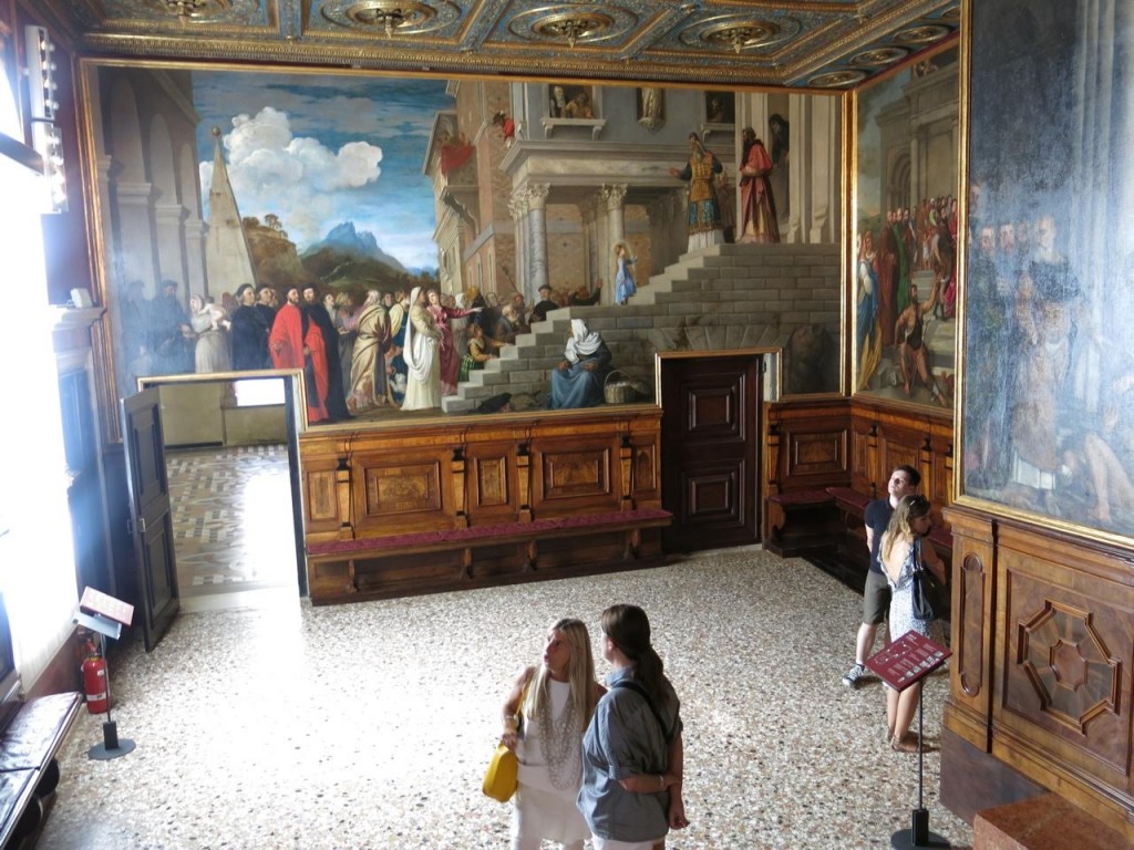 Guided tours in the Accademia Gallery